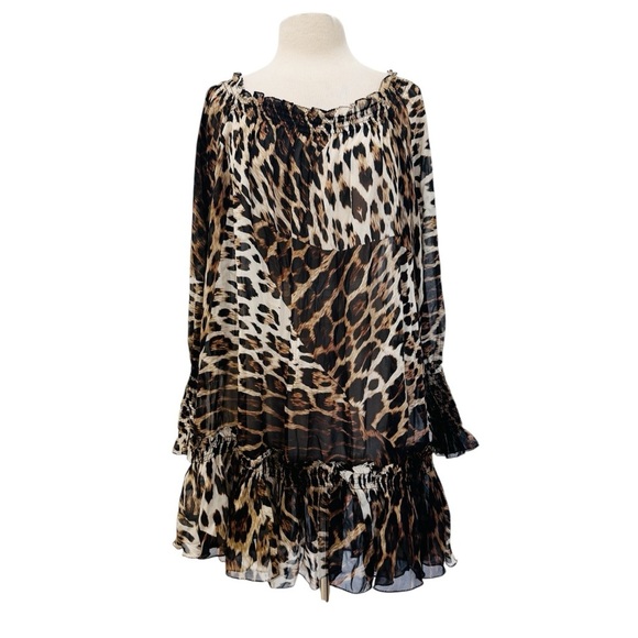 Roberto Cavalli X H&M 100% Silk Off Shoulder
Sheer Ruffle Leopard Print Dress - Picture 3 of 12